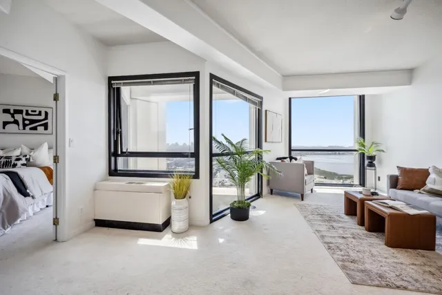 $390,000 | 6363 Christie Avenue, Unit 2801, Emeryville, CA 94608