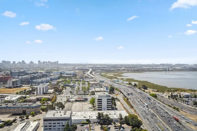 $390,000 | 6363 Christie Avenue, Unit 2801, Emeryville, CA 94608