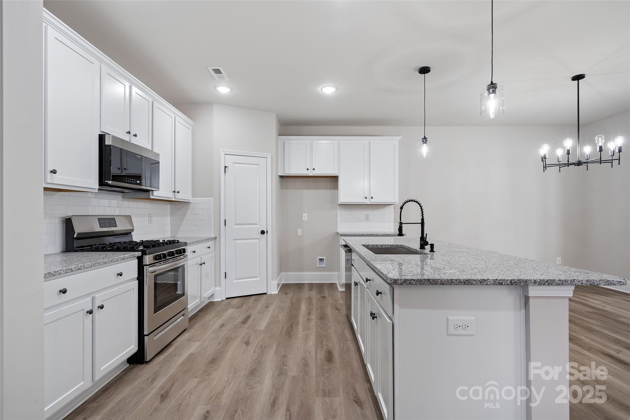 3922 Litchfield Road Charlotte, NC 28211 - Photo 3 of 18 Gallery Image 3
