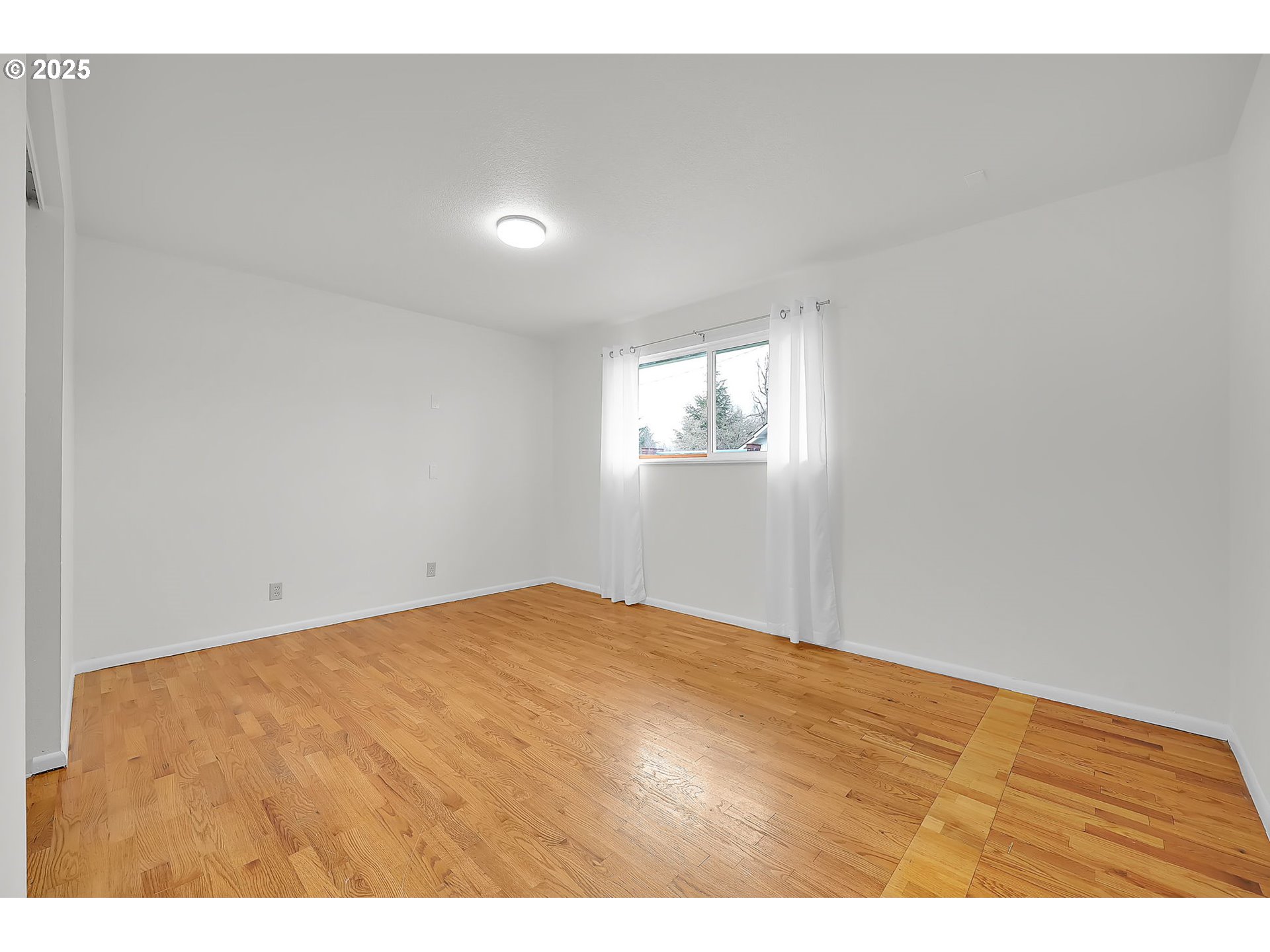 560 Hayden Bridge Way Springfield, OR 97477 - Photo 13 of 42