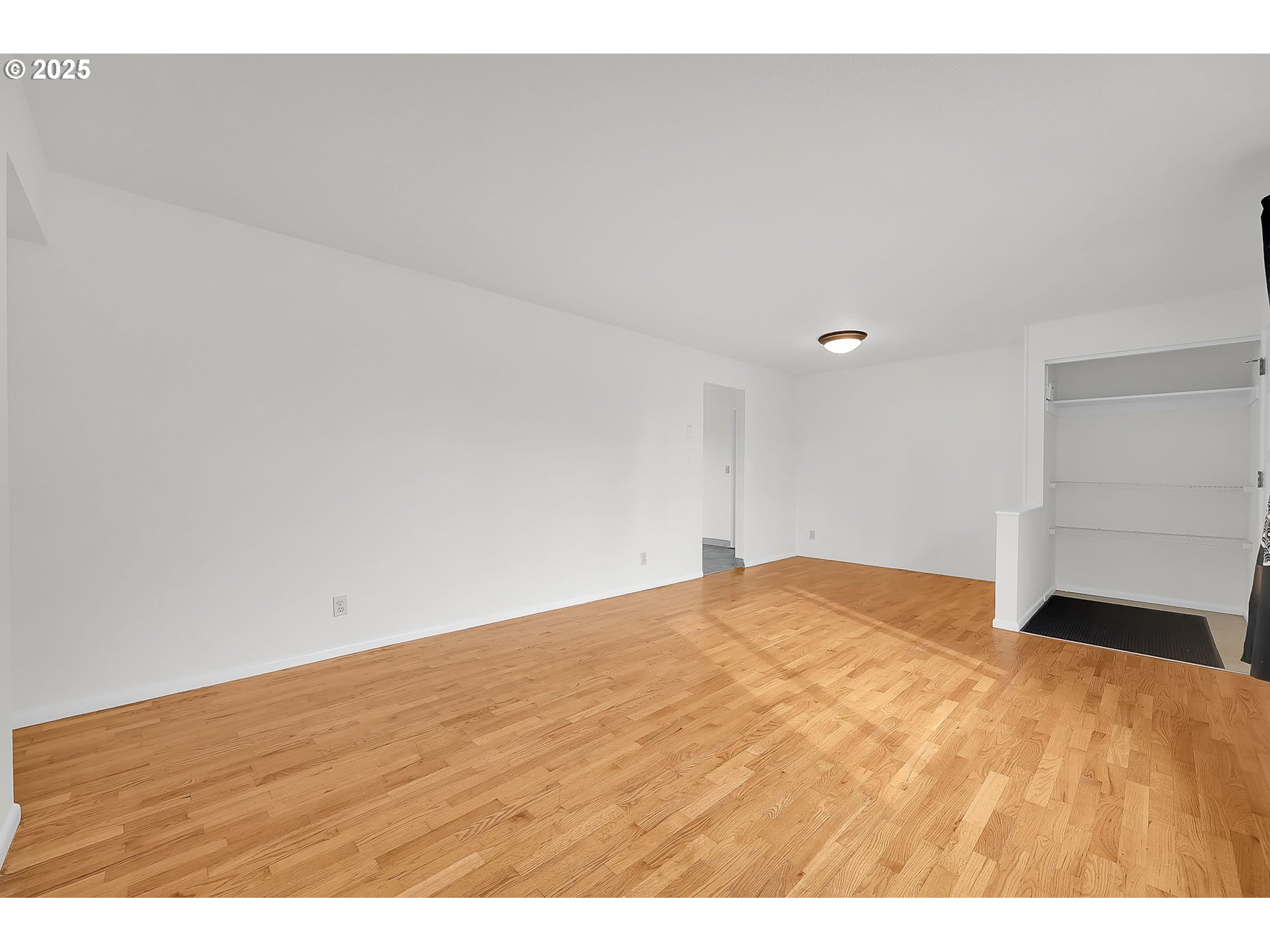 560 Hayden Bridge Way Springfield, OR 97477 - Photo 7 of 42