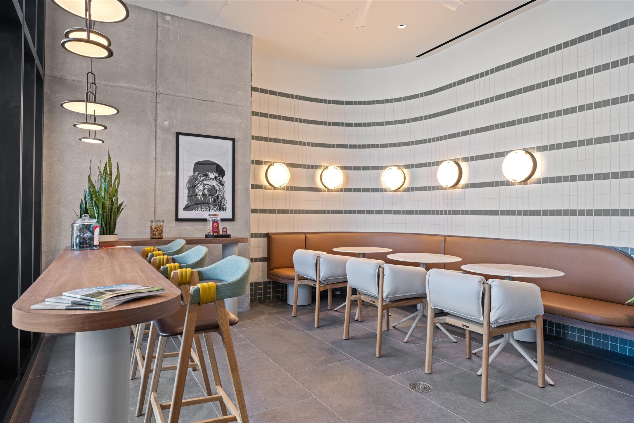 610 Davis Street, Unit 2909 Austin, TX 78701 - Photo 31 of 32 a dining room with furniture and window