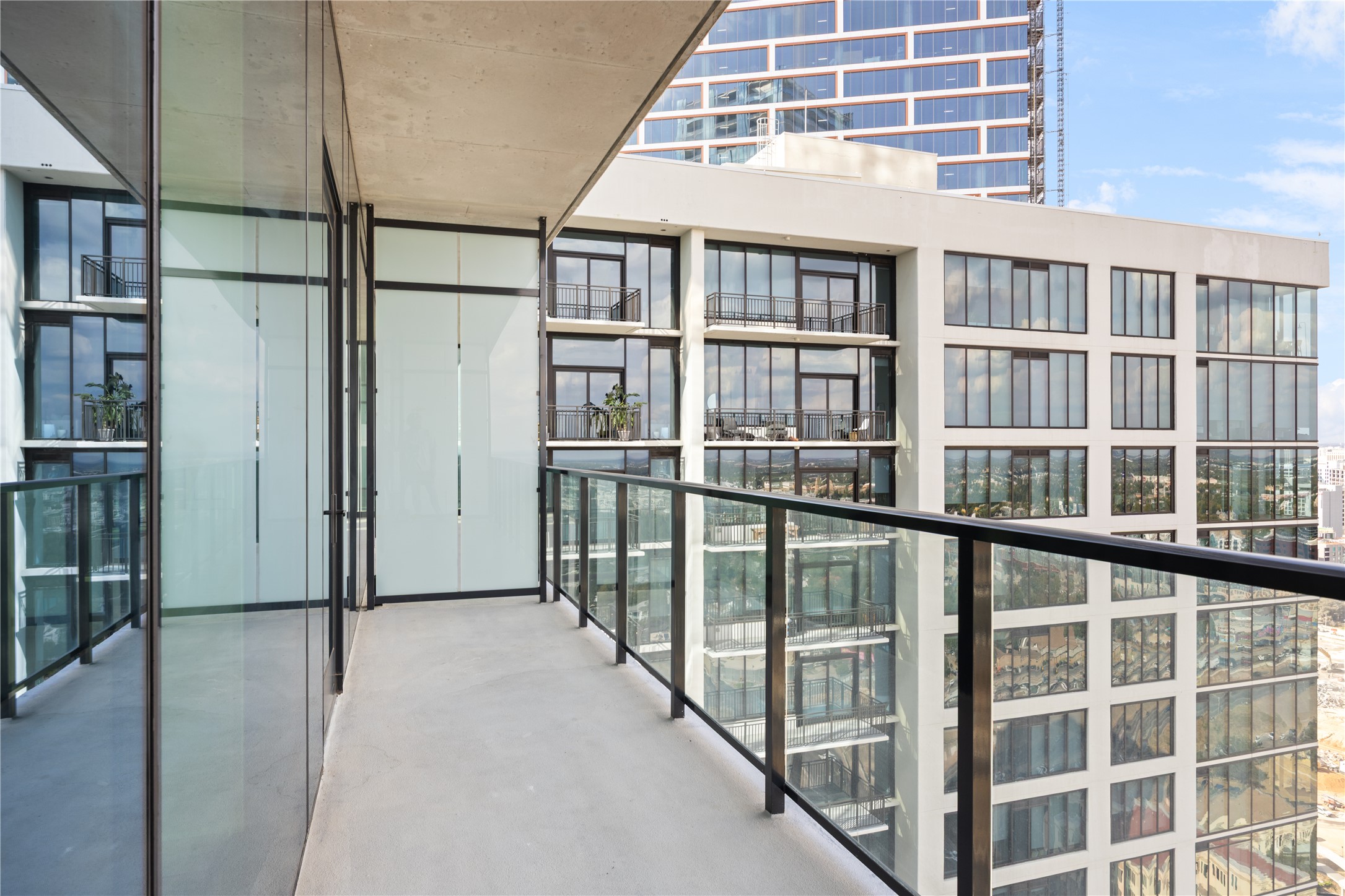 610 Davis Street, Unit 2909 Austin, TX 78701 - Photo 6 of 32 a view of front door