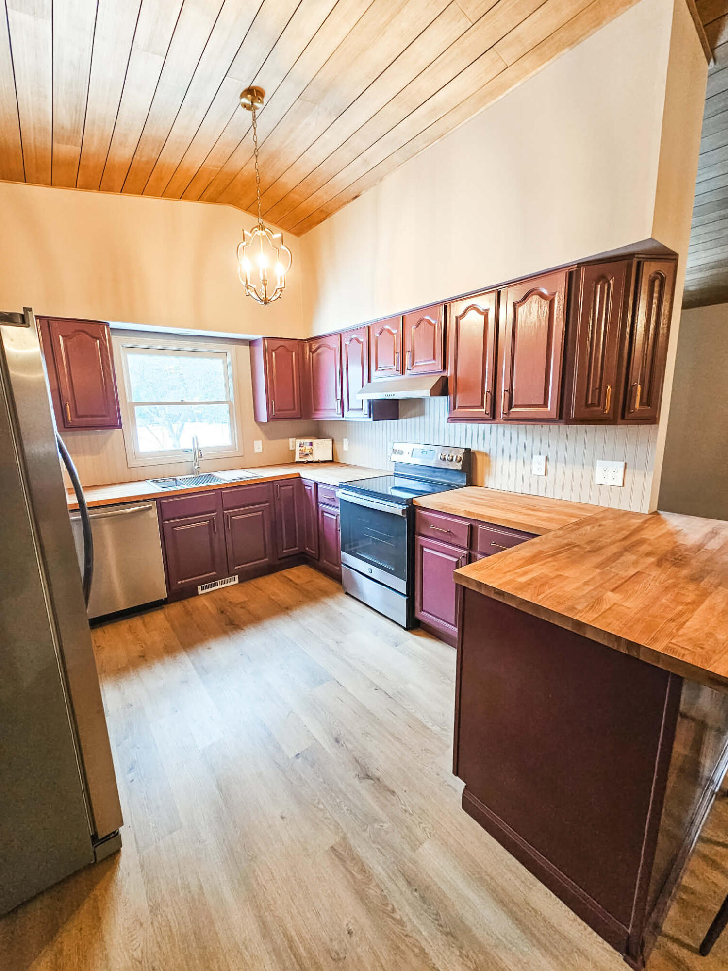 909 Barton Street Otsego, MI 49078 - Photo 9 of 58 b19