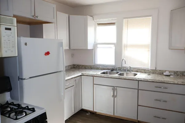 $750 | 15840 Indiana Street, Detroit, MI 48238