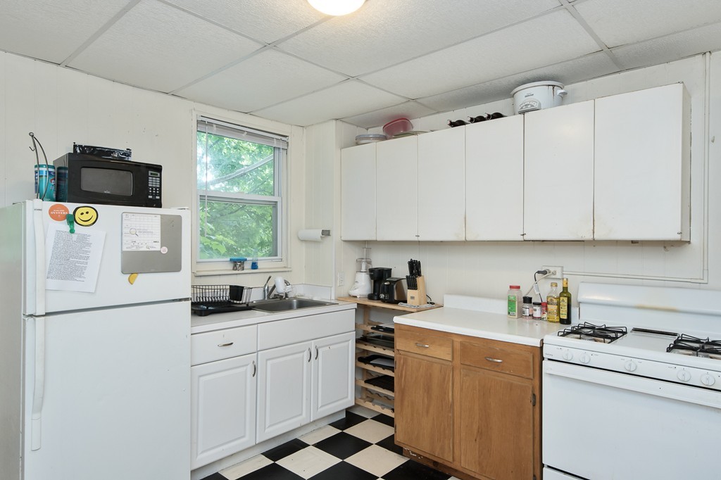 14 Leamington Road Boston, MA 02135 - Photo 8 of 21 Gallery Image 8