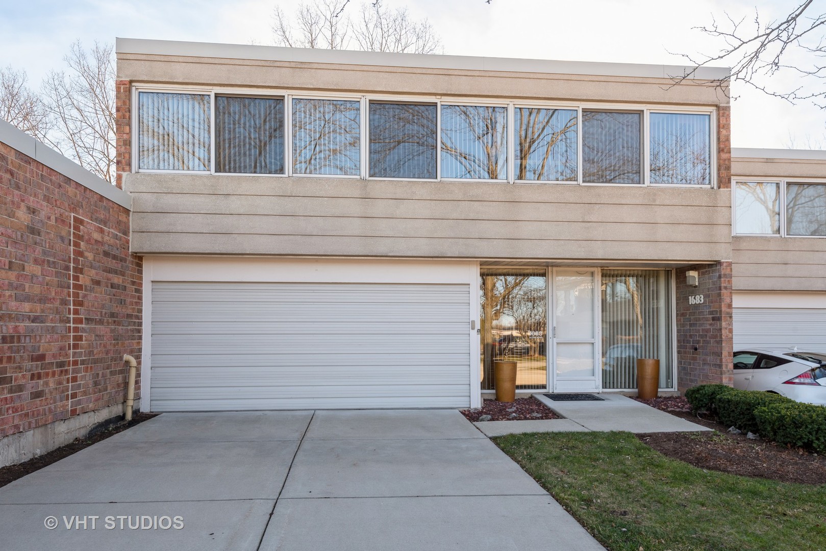 1683 Seton Road Northbrook, IL 60062 - Photo 1 of 16