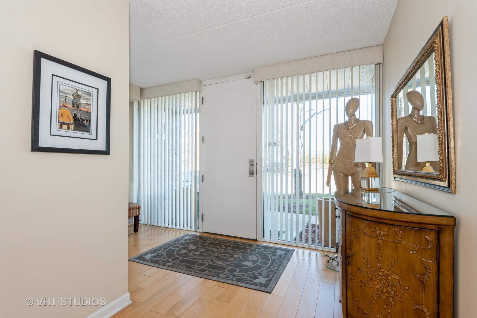 1683 Seton Road Northbrook, IL 60062 - Photo 2 of 16