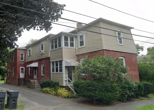 $1,815 | 54 Williams Street, Unit 1, Northampton, MA 01060