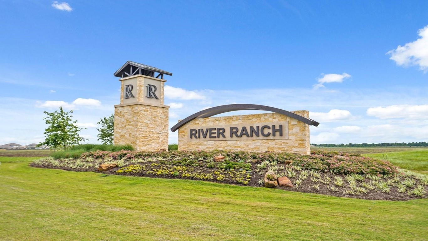 501 Comal Trail Dayton, TX 77535 - Photo 14 of 14 a view of a water with an ocean view