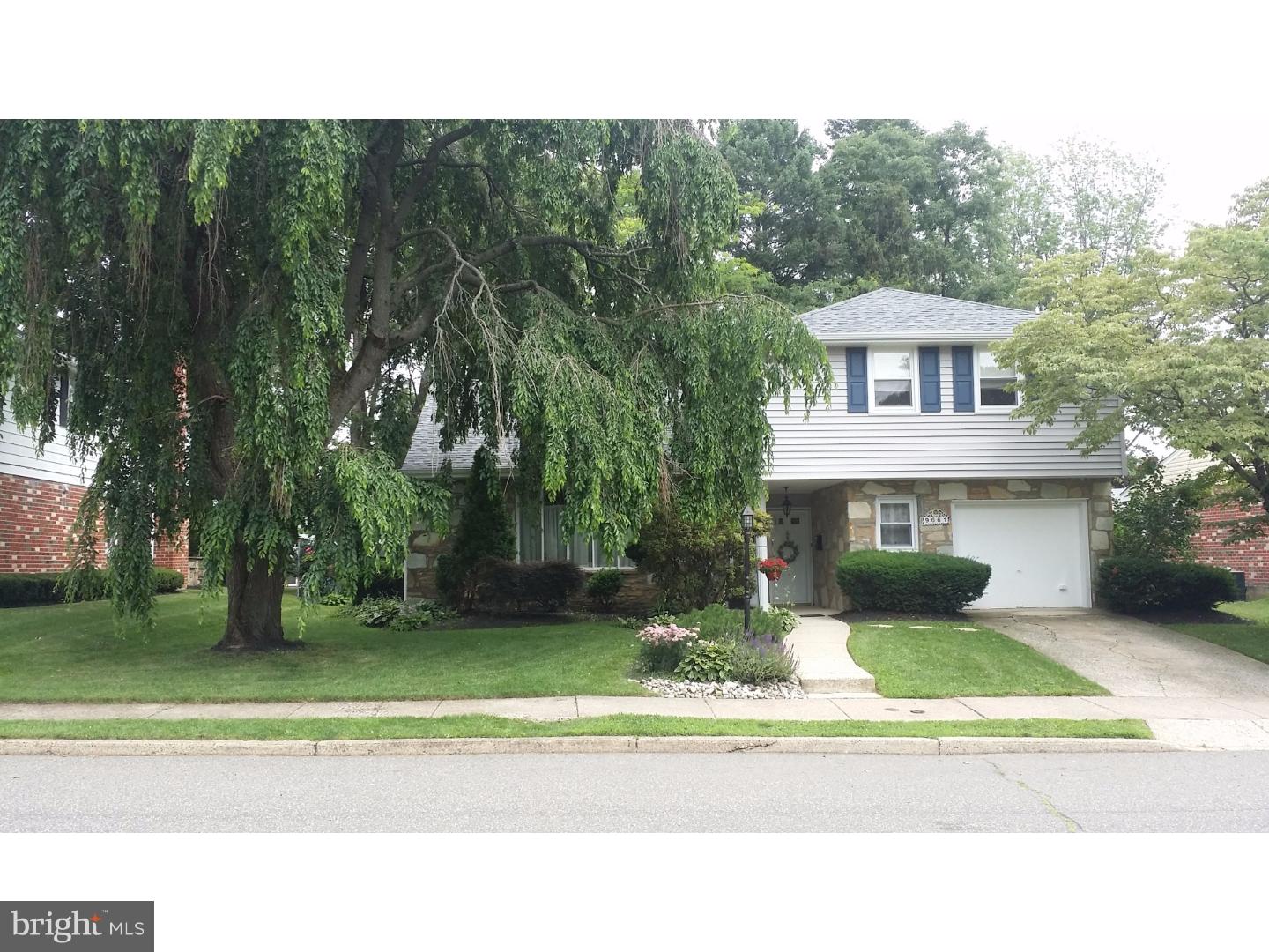 9661 Sandanne Road Philadelphia, PA 19115 - Photo 3 of 19