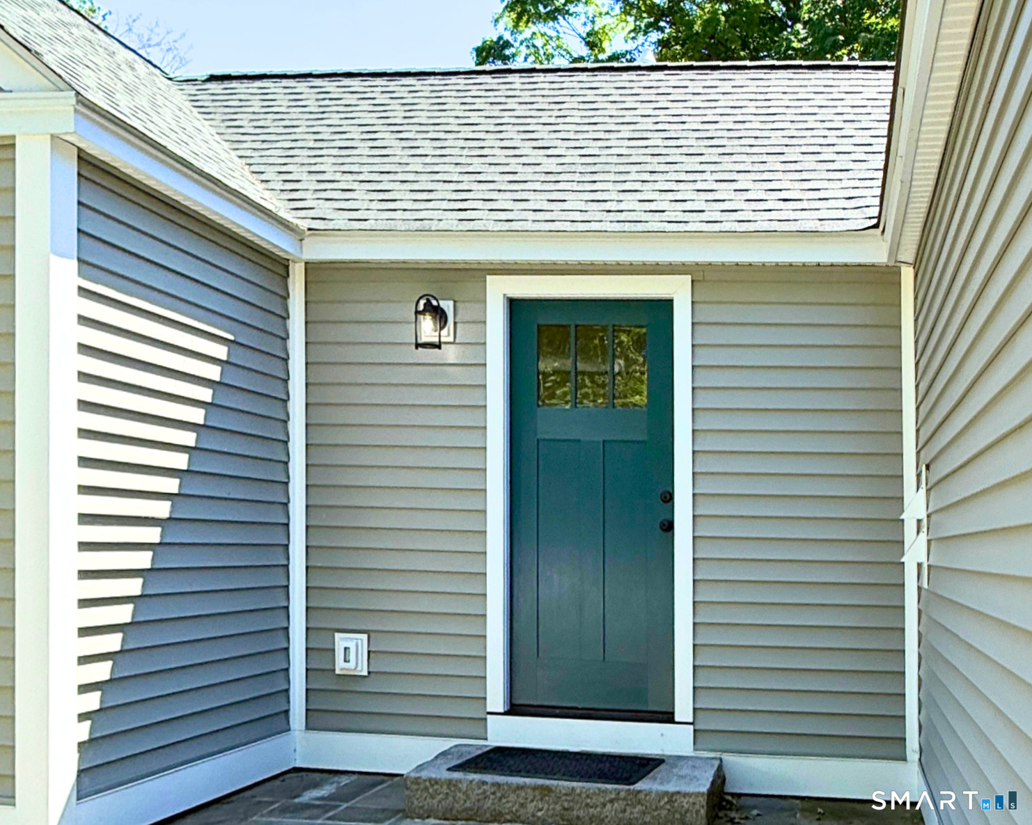2569 Long Hill Road, Unit 2 Guilford, CT 06437 - Photo 3 of 26 Unit on the left