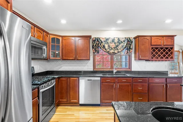 $599,000 | 44 Apple Blossom Boulevard, Lancaster, NY 14086