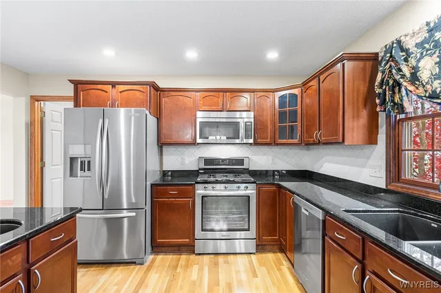 $599,000 | 44 Apple Blossom Boulevard, Lancaster, NY 14086