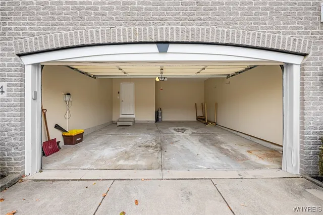 $599,000 | 44 Apple Blossom Boulevard, Lancaster, NY 14086