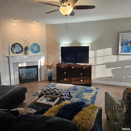 $398,700 | 1512 Balfour Drive, Springfield, IL 62711