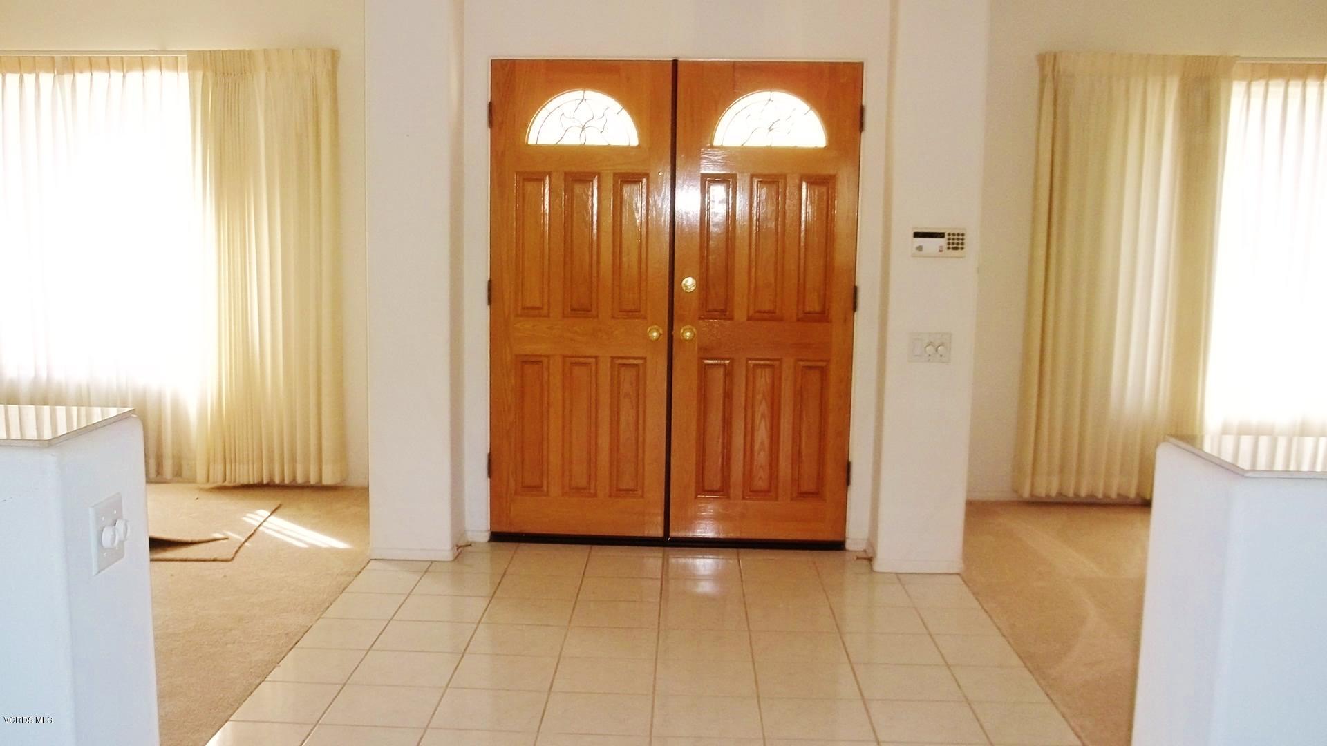 792 Manor Ridge Road Santa Paula, CA 93060 - Photo 3 of 22 100_3360