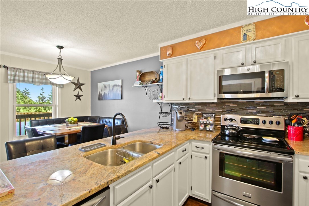301 Pinnacle Inn Road, Unit 2213 Beech Mountain, NC 28604 - Photo 5 of 35 Gallery Image 5