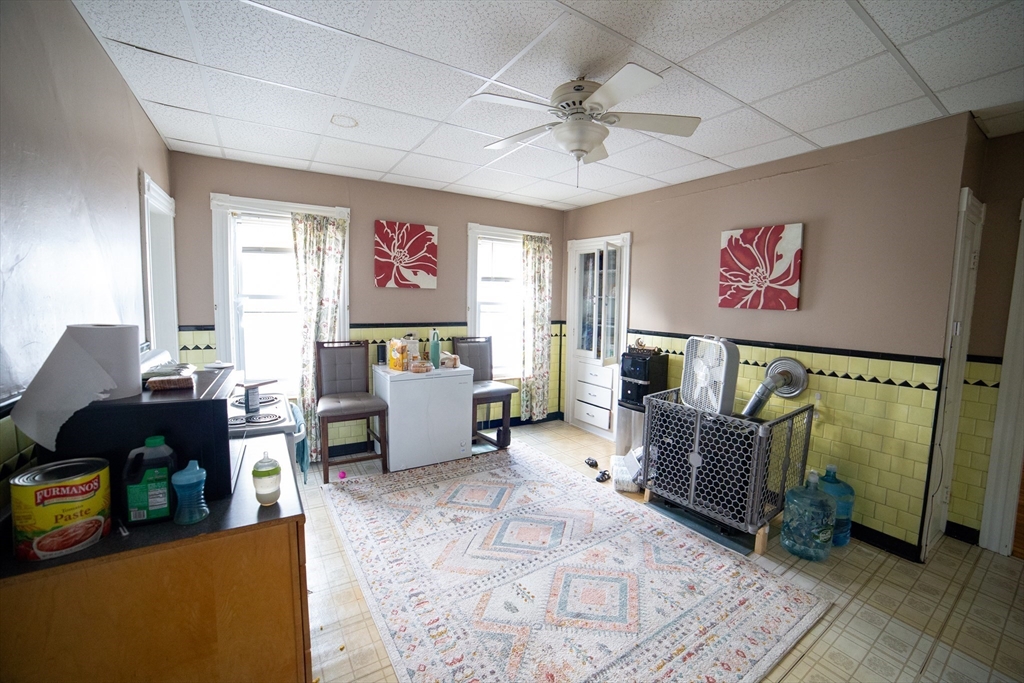 5 Suffield Street Worcester, MA 01610 - Photo 12 of 27