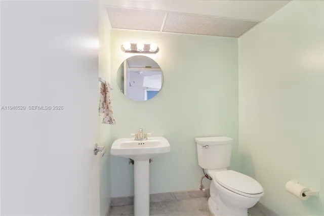 $550,000 | 9341 Collins Avenue, Unit 903, Surfside, FL 33154