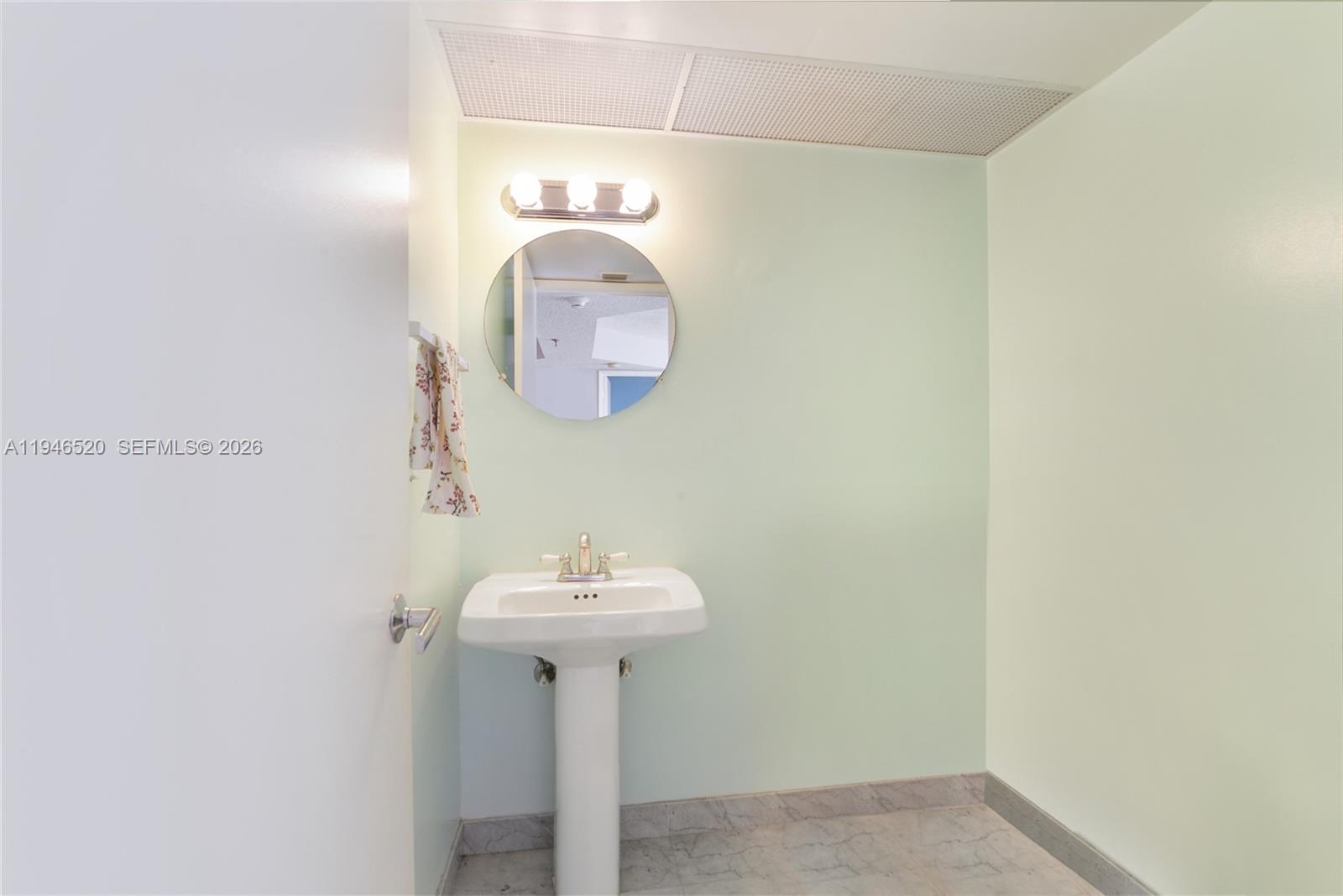 9341 Collins Avenue, Unit 903 Surfside, FL 33154 - Photo 8 of 17