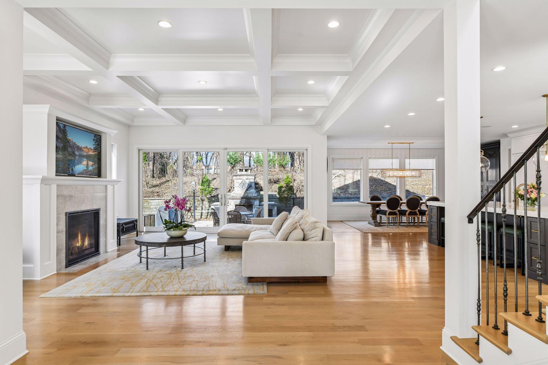 6604 Mohawk Trail Edina, MN 55439 - Photo 2 of 44