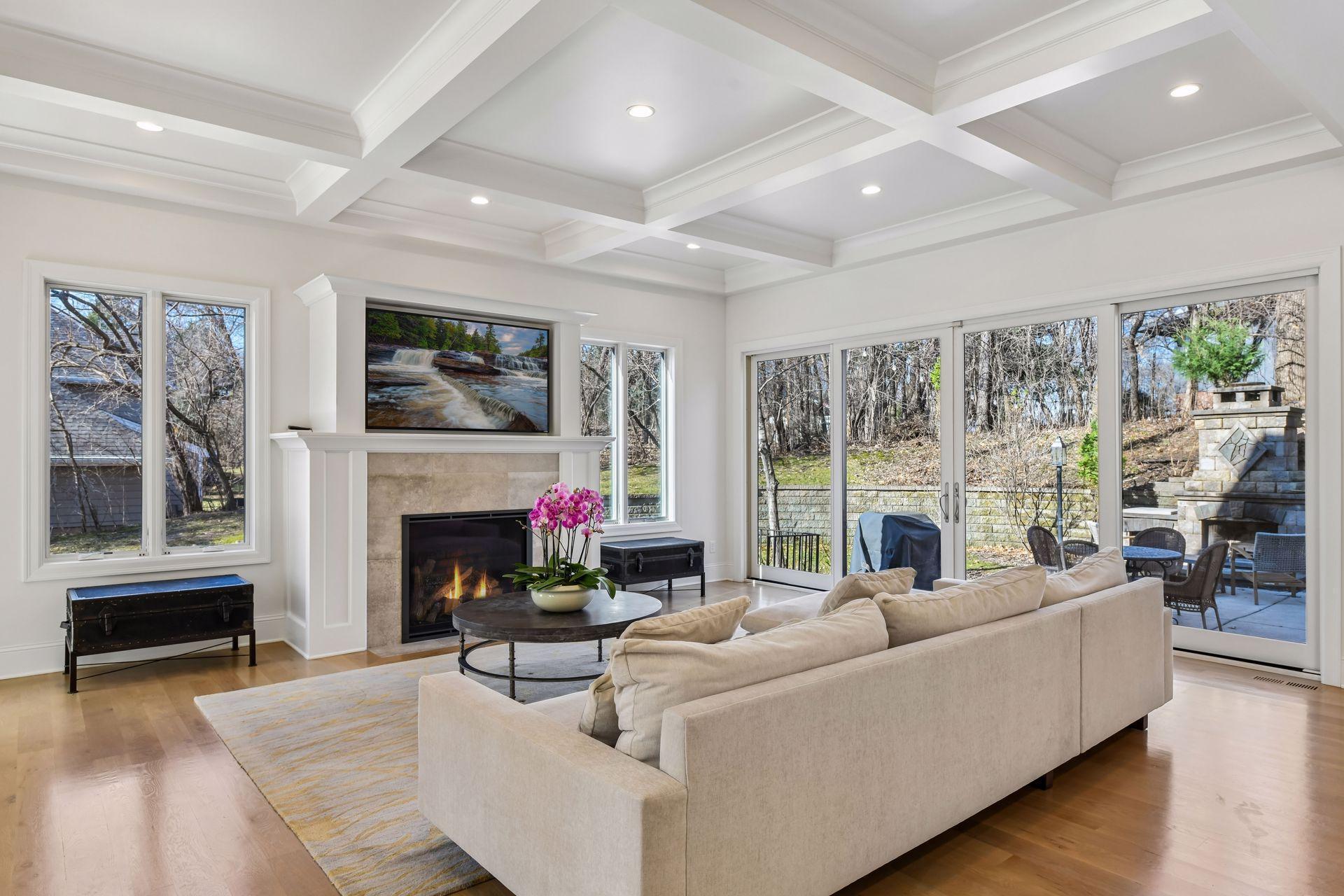 6604 Mohawk Trail Edina, MN 55439 - Photo 3 of 44