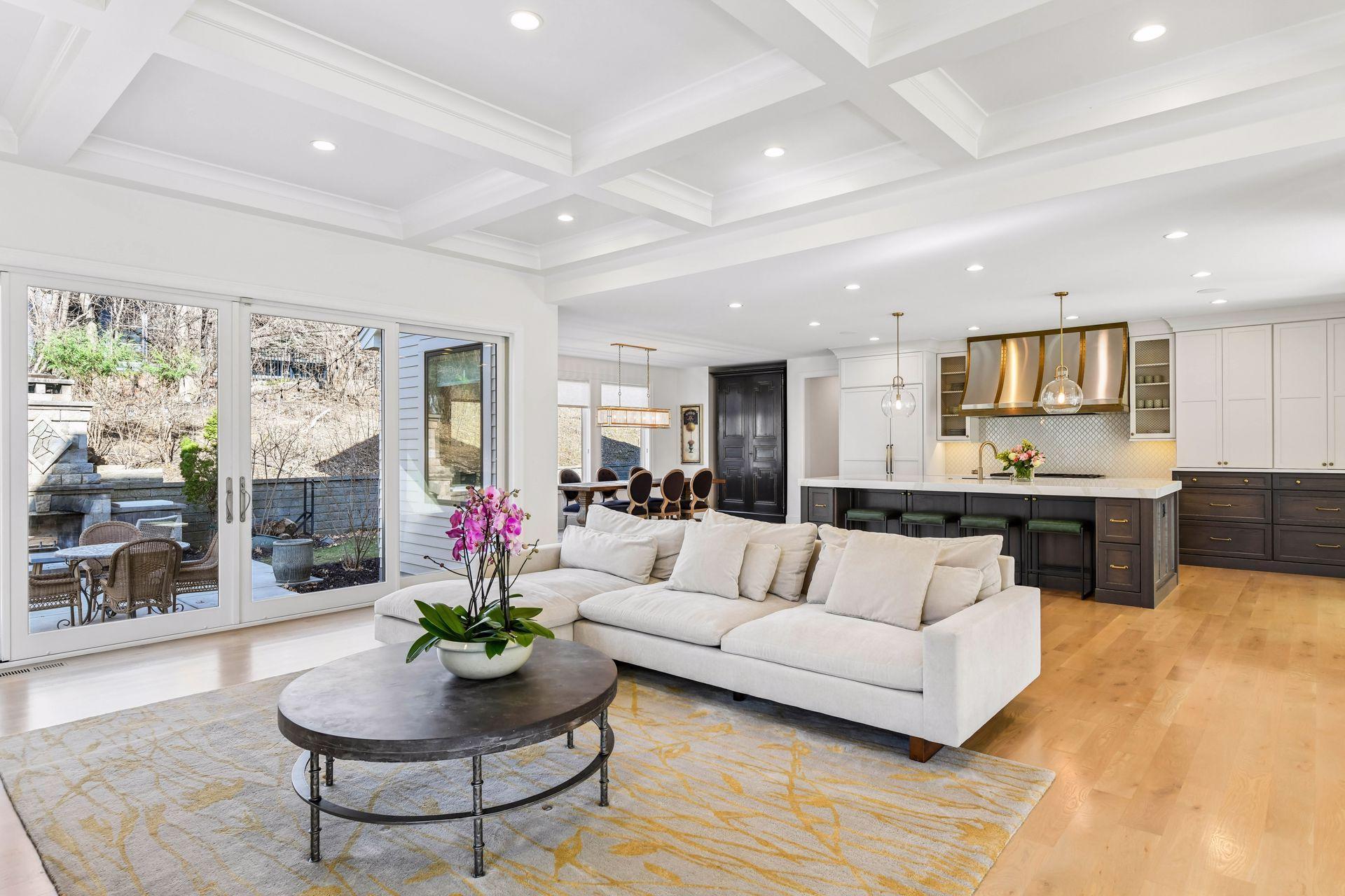 6604 Mohawk Trail Edina, MN 55439 - Photo 4 of 44