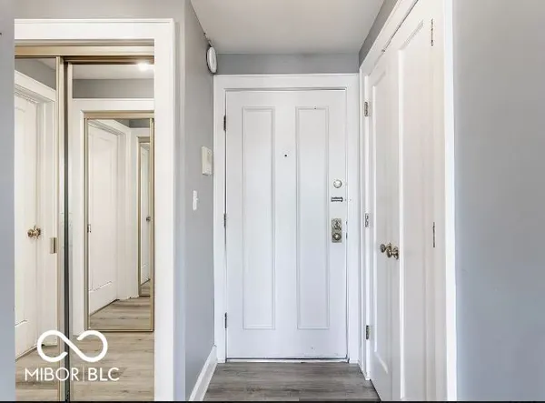 $1,250 | 230 9th Street, Unit 304, Indianapolis, IN 46204