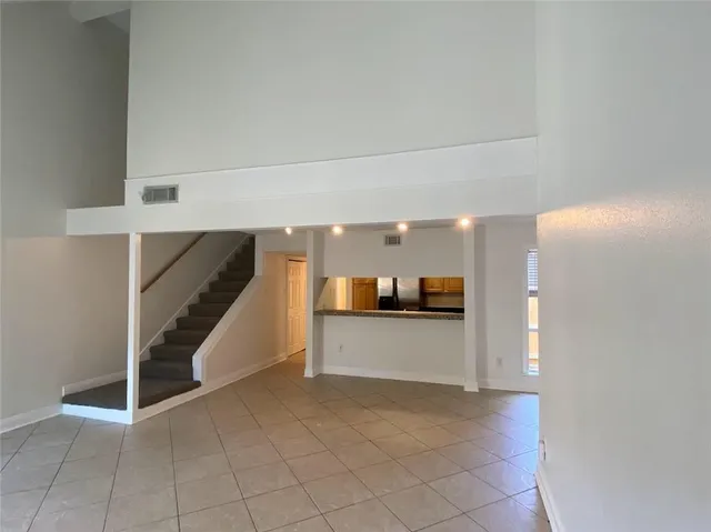 $2,300 | 2 Mariners Cove North, New Orleans, LA 70124