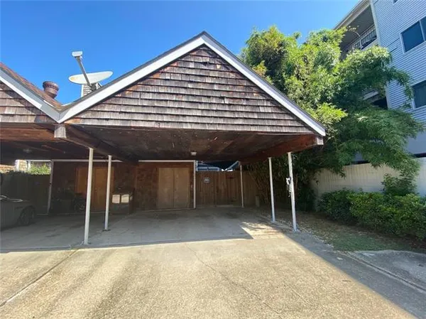 $2,200 | 2 Mariners Cove North, New Orleans, LA 70124