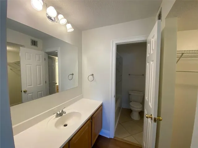 $2,300 | 2 Mariners Cove North, New Orleans, LA 70124