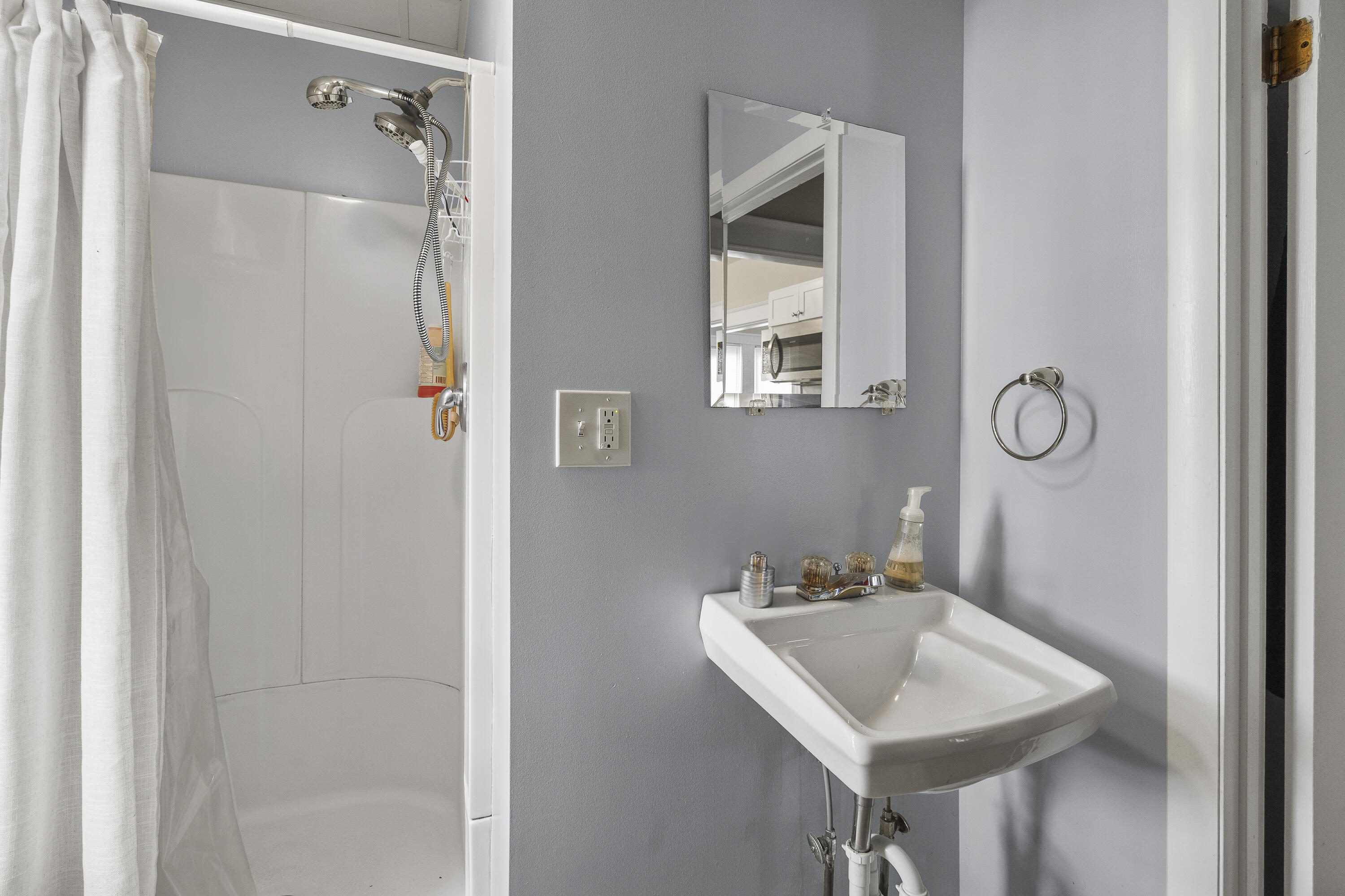 41 Burbank Street Lewiston, ME 04240 - Photo 30 of 49 10-41 Burbank St. Lewiston, ME - Interio