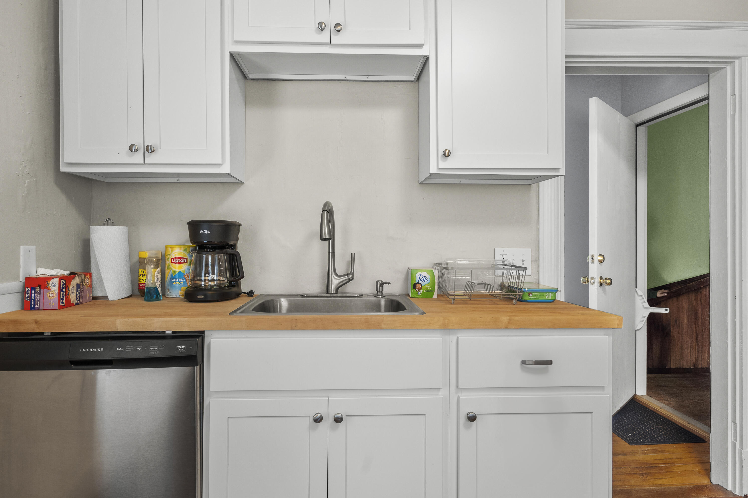 41 Burbank Street Lewiston, ME 04240 - Photo 31 of 49 12-41 Burbank St. Lewiston, ME - Interio