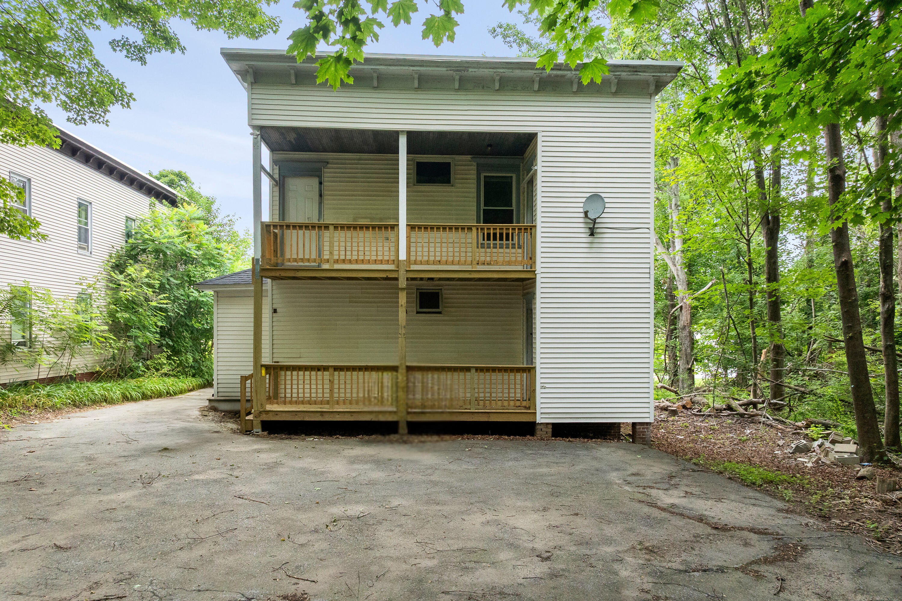 41 Burbank Street Lewiston, ME 04240 - Photo 43 of 49 f681b92d-535f-4236-a1ad-f9c9d8ae1122