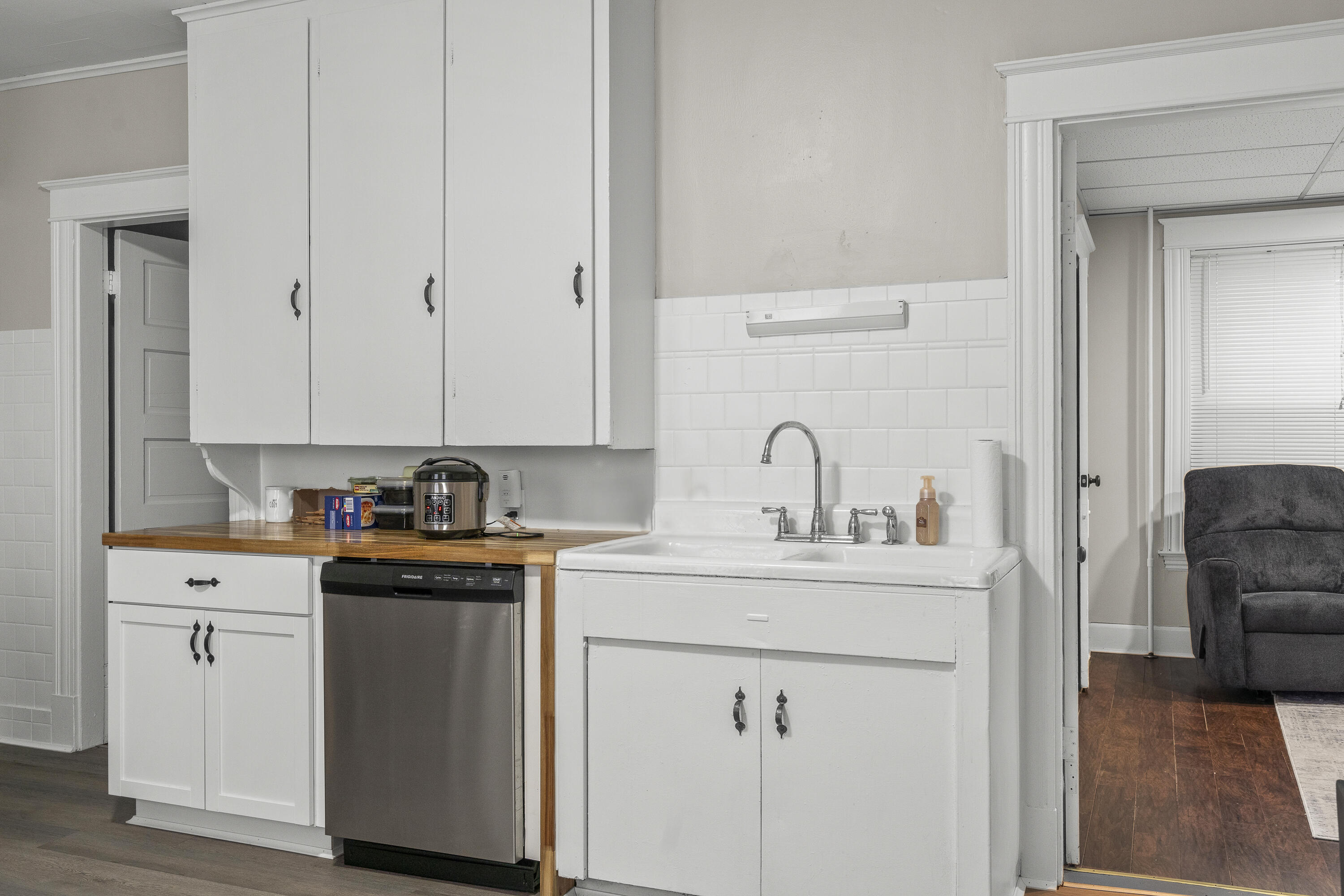 41 Burbank Street Lewiston, ME 04240 - Photo 6 of 49 03-41 Burbank St. Lewiston, ME - Interio