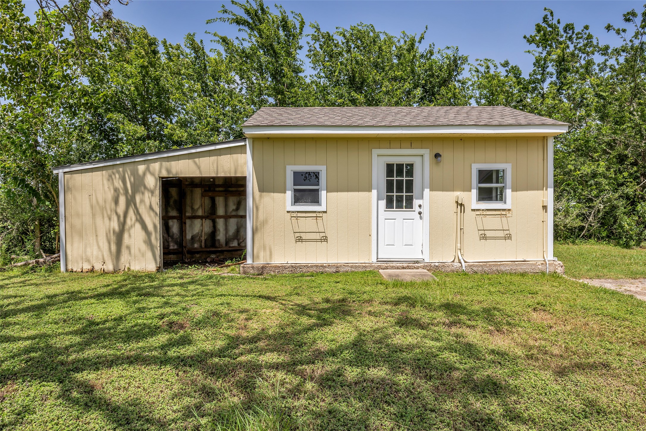 1075 Harrisburg Road Brenham, TX 77833 - Photo 42 of 49 Gallery Image 42