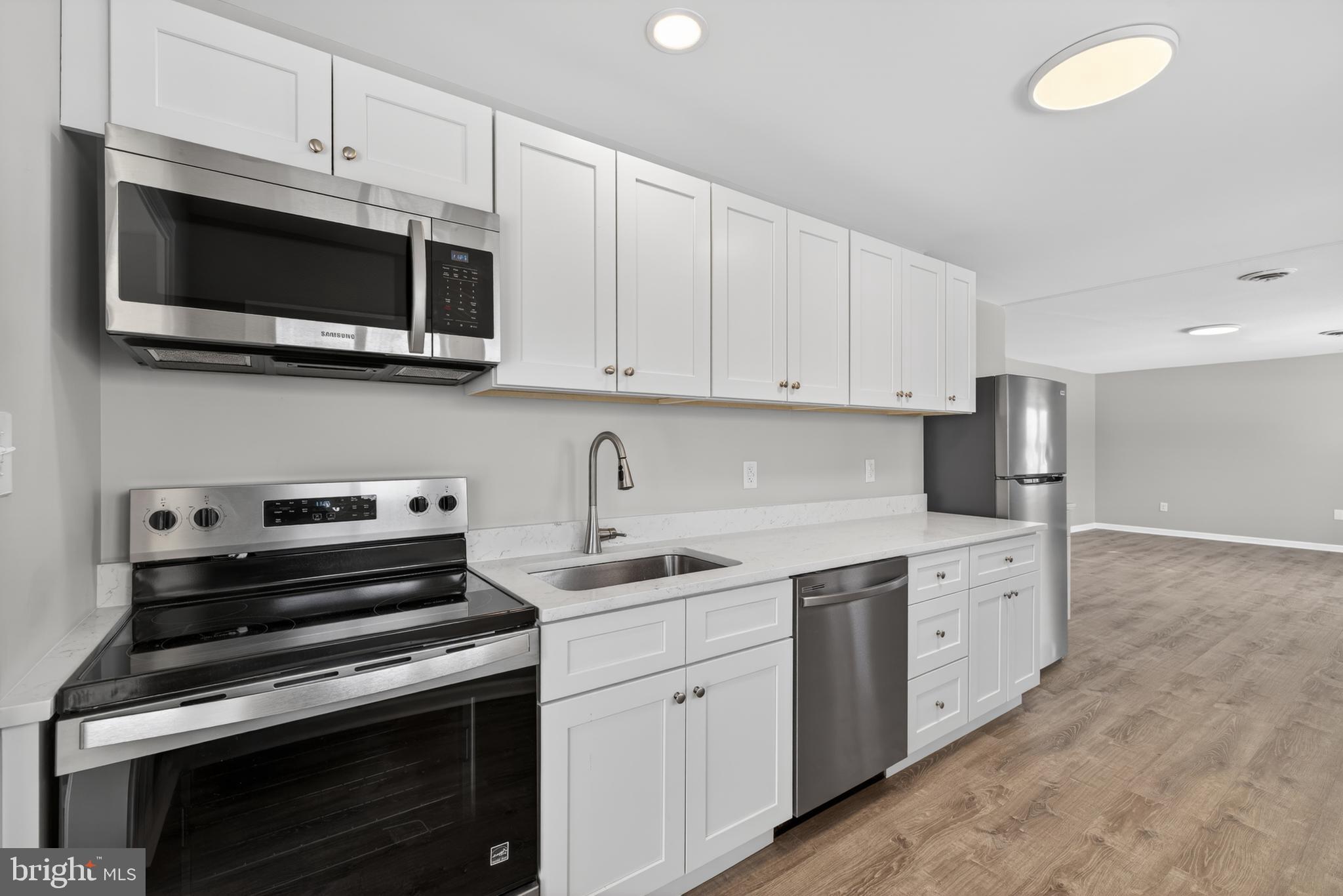 3 Marlyn Road Newark, DE 19713 - Photo 5 of 18 Kitchen