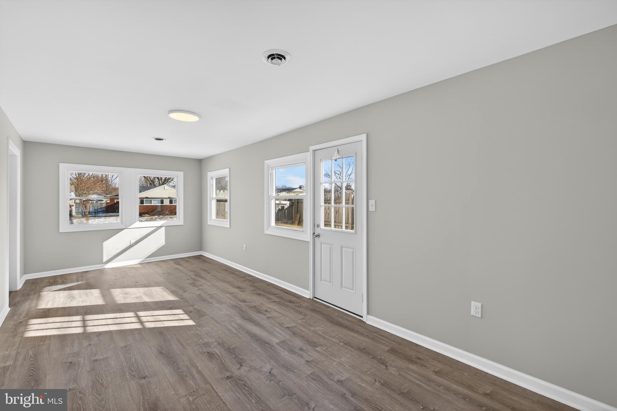 3 Marlyn Road Newark, DE 19713 - Photo 7 of 18 Family Room