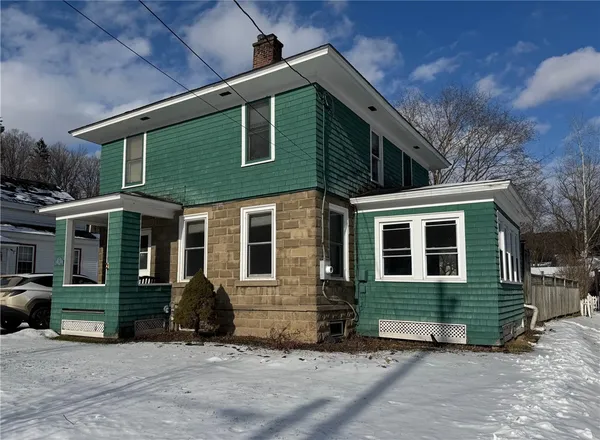 $169,900 | 20 Taylor Street, Oxford, NY 13830