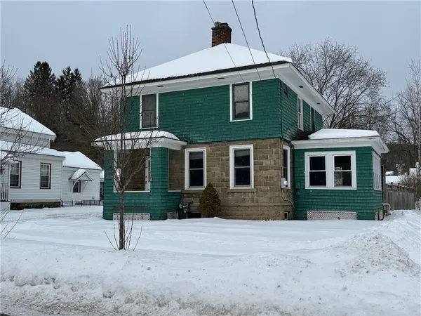 $169,900 | 20 Taylor Street, Oxford, NY 13830