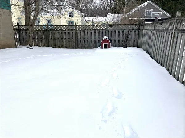 $169,900 | 20 Taylor Street, Oxford, NY 13830