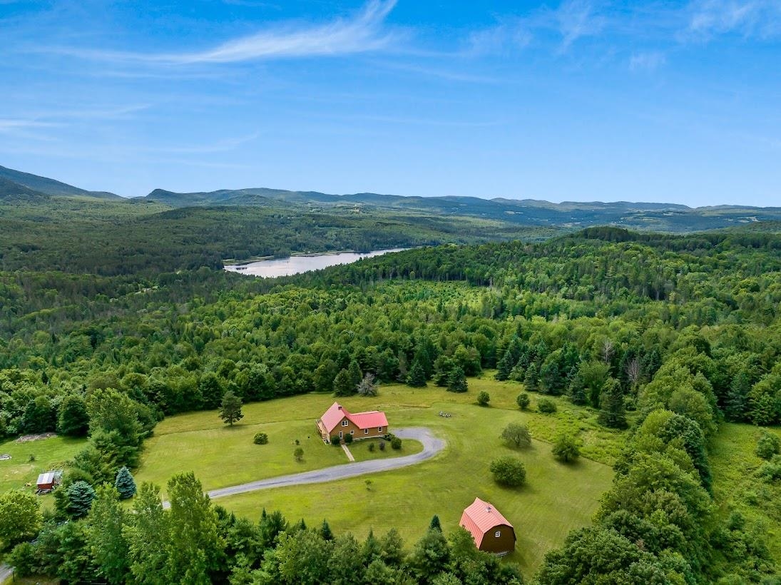 529 Cutler Corner Road Barre Town, VT 05641 - Photo 4 of 39