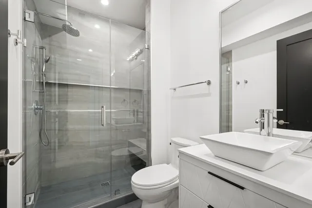 $8,750 | 9214 Washington Street, Niles, IL 60714