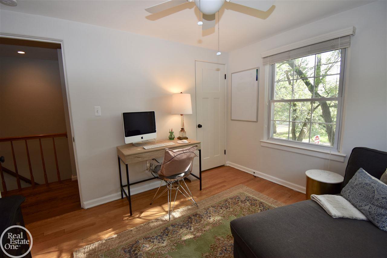488 Fisher Road Grosse Pointe, MI 48230 - Photo 27 of 40 31358087-26.JPG