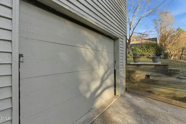 a view of a yard