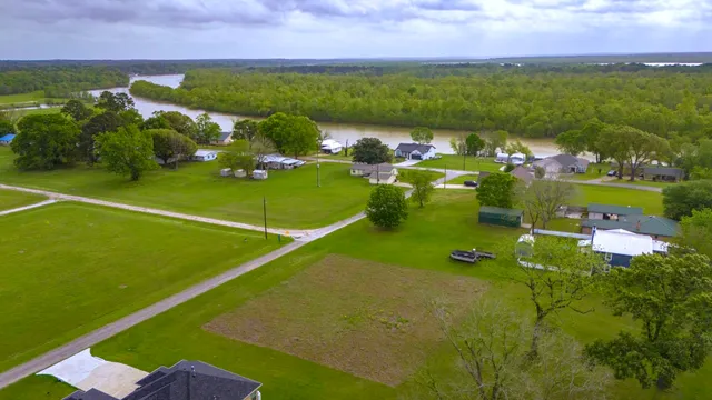 a view of an outdoor space