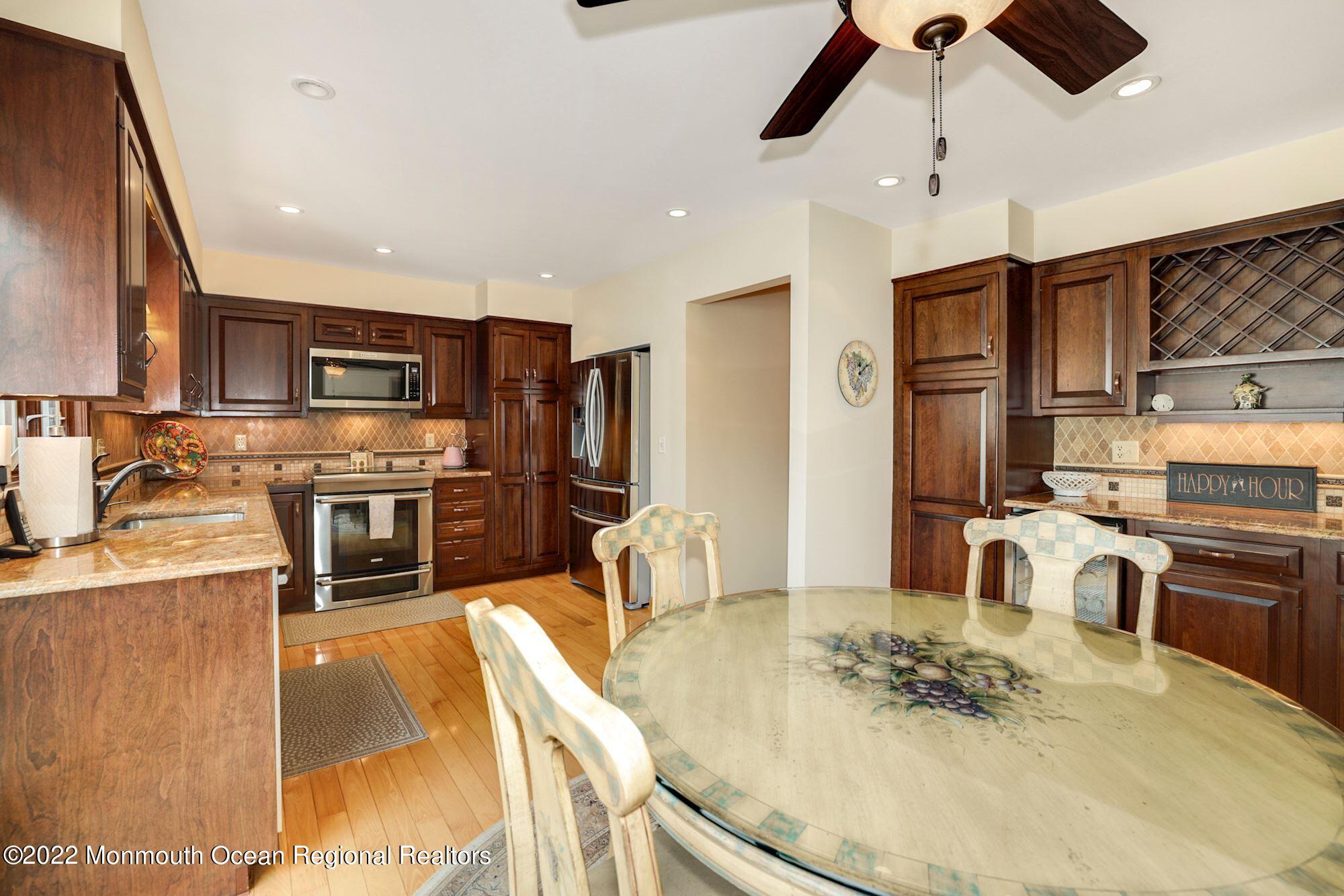 161 Tillotson Road Fanwood, NJ 07023 - Photo 16 of 41 020_161_TILLOTSON_RD_372331_700006