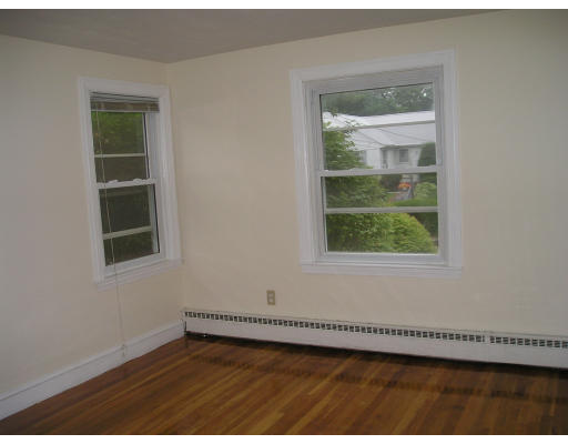 17 Margaret Road Sharon, MA 02067 - Photo 5 of 9 Gallery Image 5