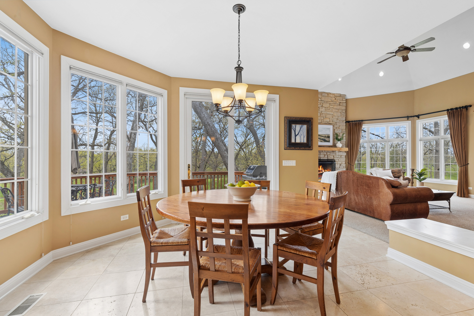 2719 Crystal Way Prairie Grove, IL 60012 - Photo 12 of 40